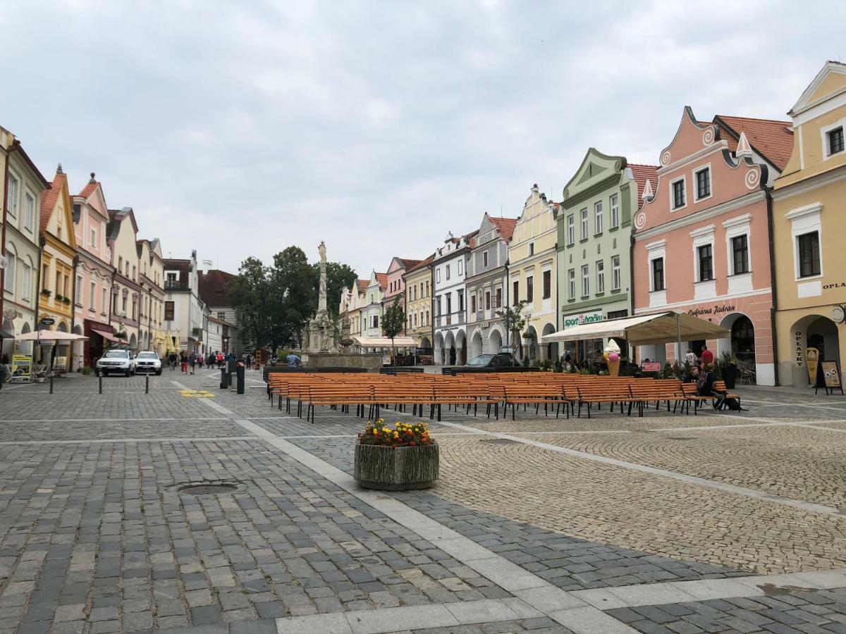 Apartman Na Lukach - Kopretina Třeboň Exteriör bild